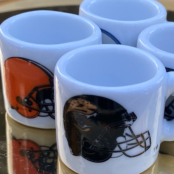 COLLECTABLE VINTAGE NFL MINIATURE MINI COFFEE CUP MUG LOT OF 4 - Picture 15 of 17